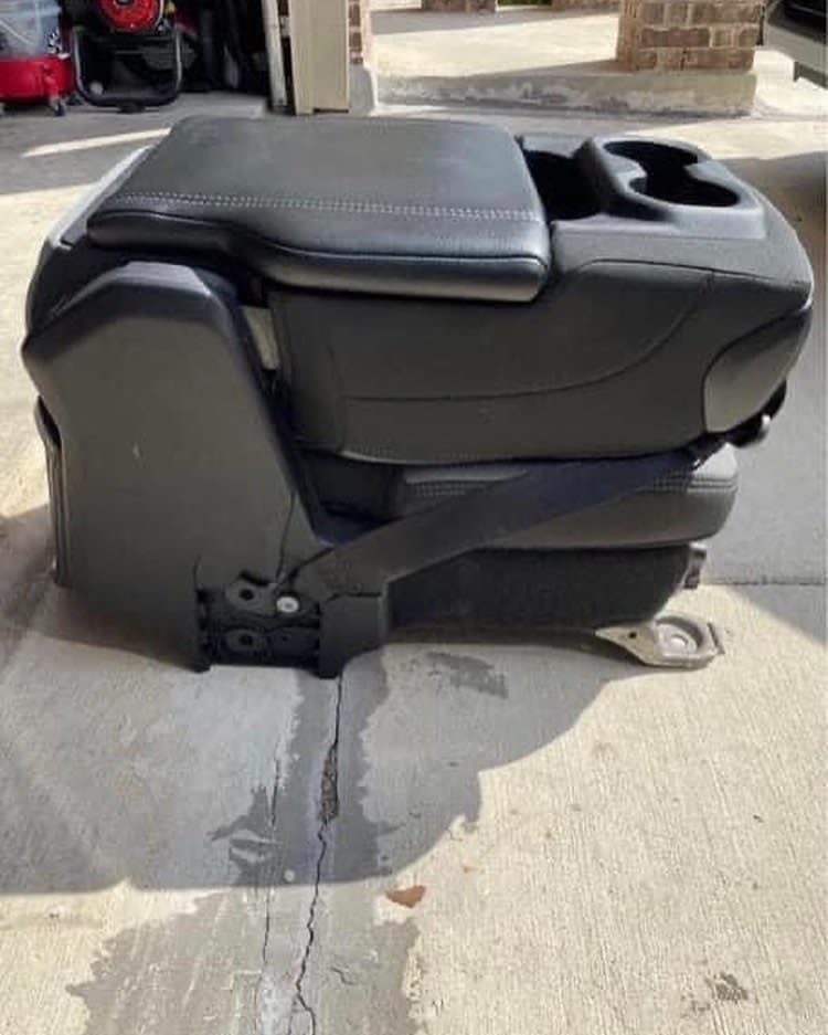 2019-22 RAM 1500 Fold down console